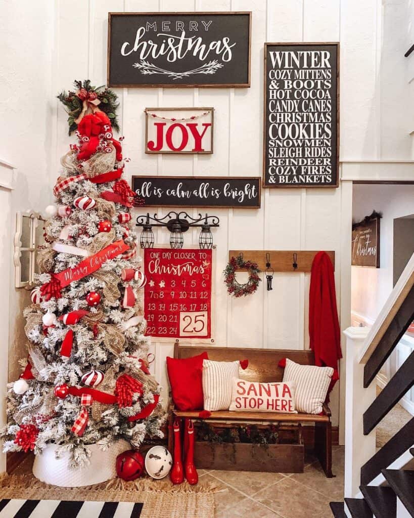 42 Farmhouse Décor Ideas to Your Home with Rustic Holiday Cheer