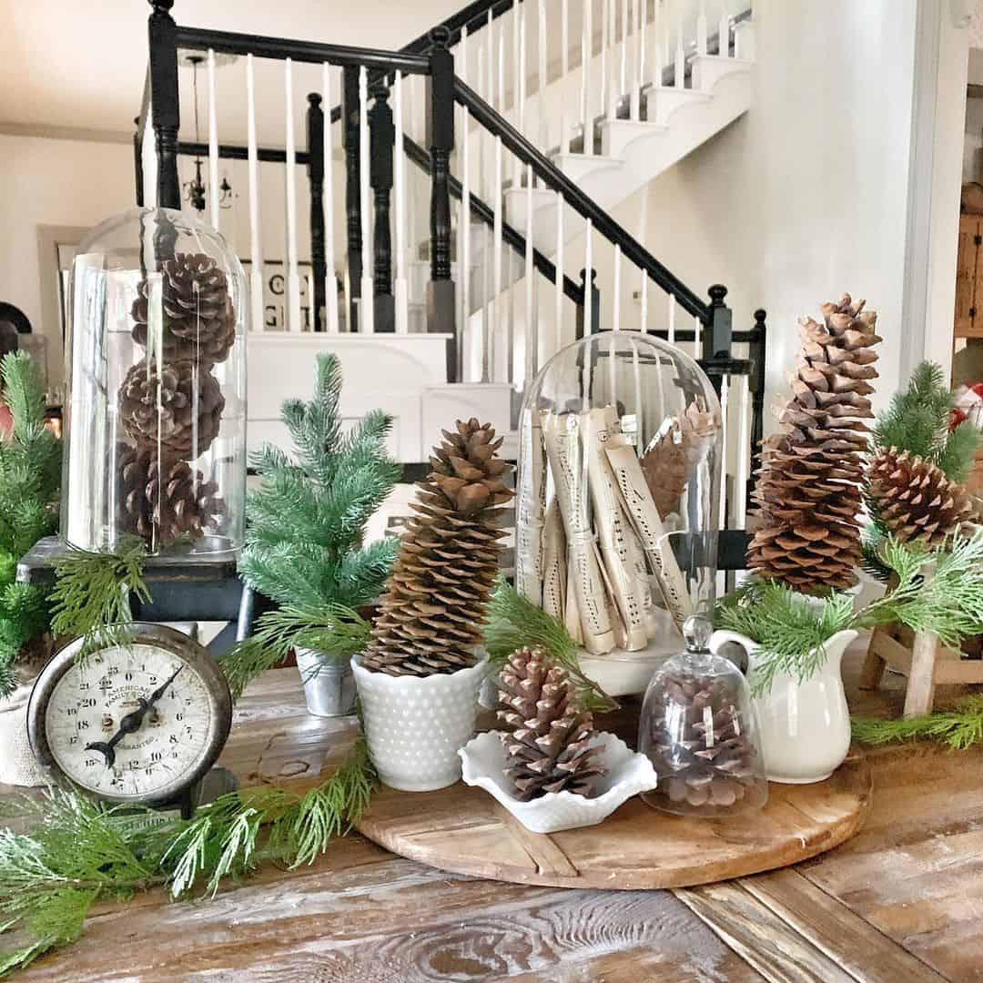 holiday centerpieces using pine cones