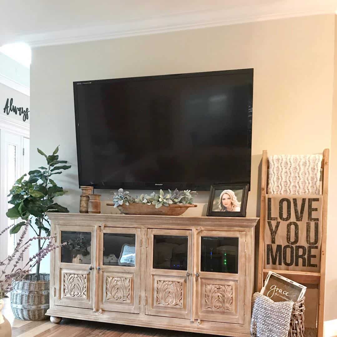 20 TV Stand Ideas for Every Decorating Style