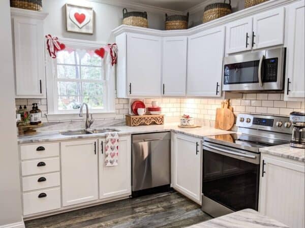 42 Valentine’s Day Kitchen Décor Ideas to Bring Some Sweetness into ...