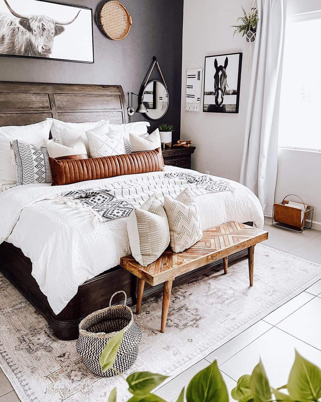 40 Farmhouse Bedroom Benches that are Sensationally Chic