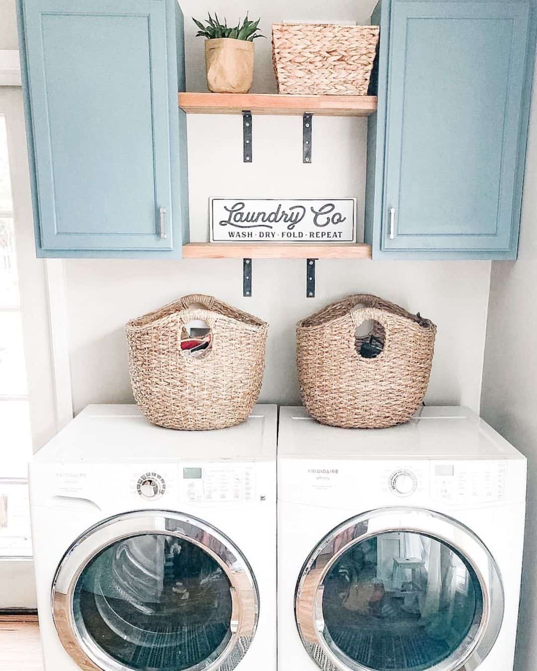 27 Laundry Room Shelving Ideas for an Organized Space