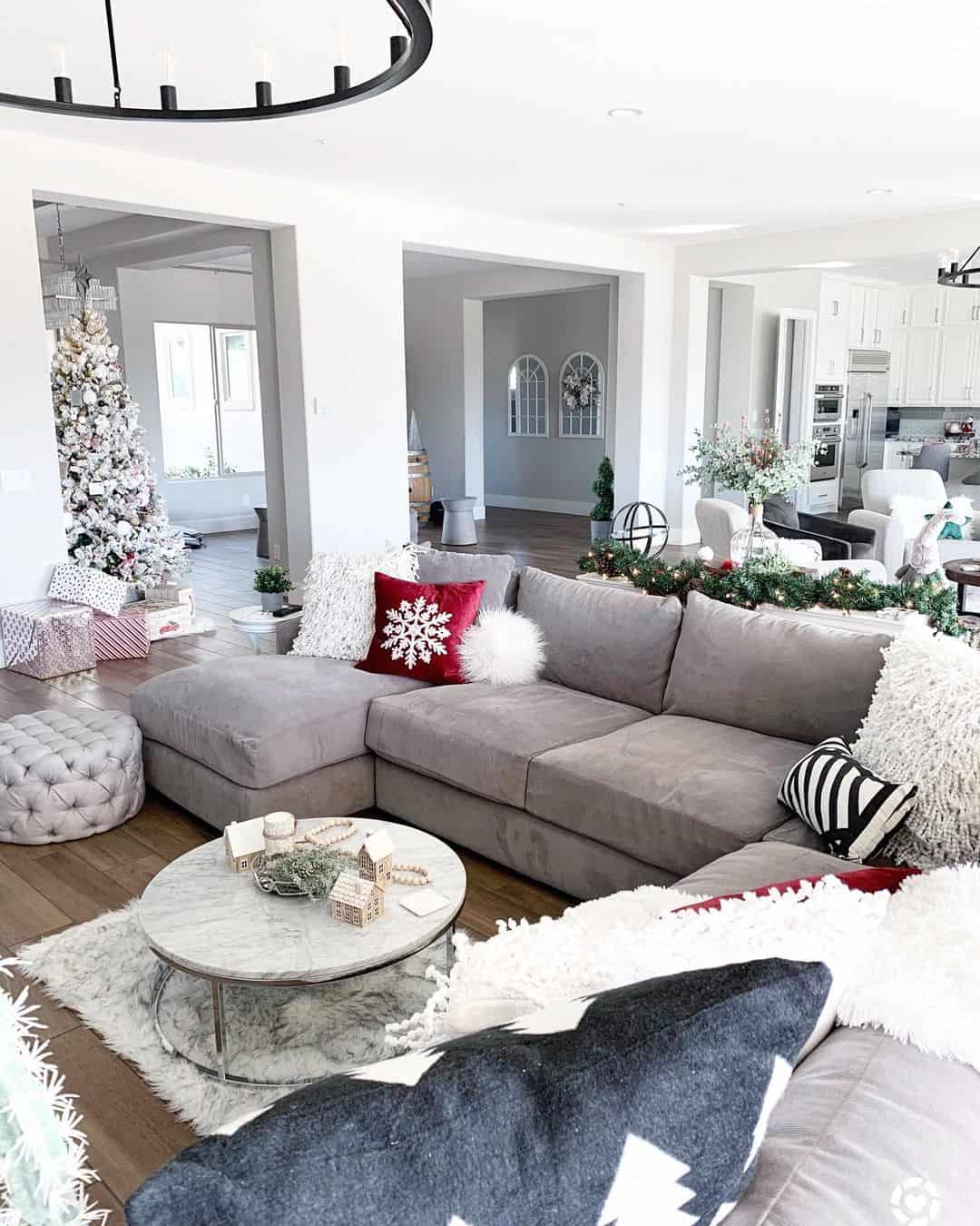 https://www.soulandlane.com/wp-content/uploads/2022/07/Grey-Couch-with-Christmas-Throws-and-Pillows.jpg