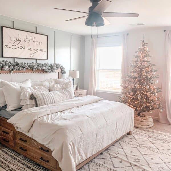 39 Christmas Bedroom Decor Ideas for a Bubbly Festive Feel