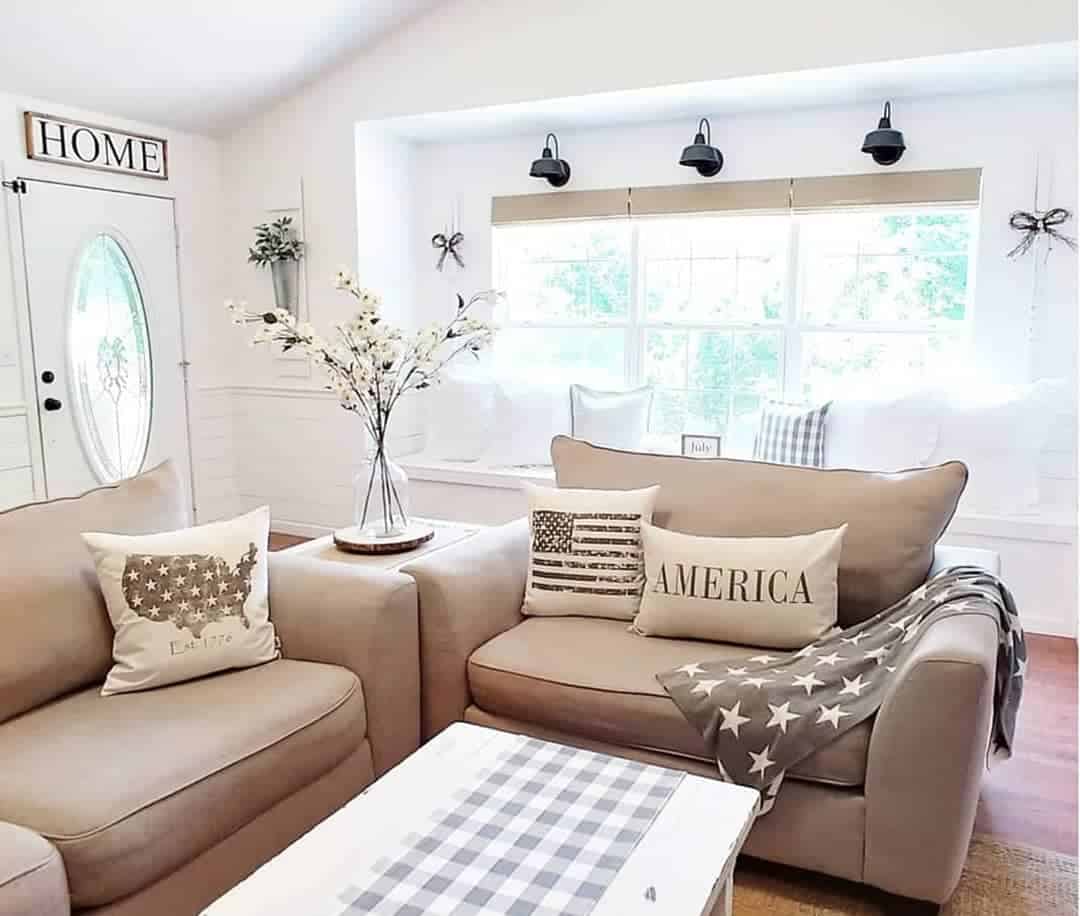 35 Sofa Throw Pillow Examples (Sofa Décor Guide)  White couch pillows, White  couches, Comfortable living room chairs