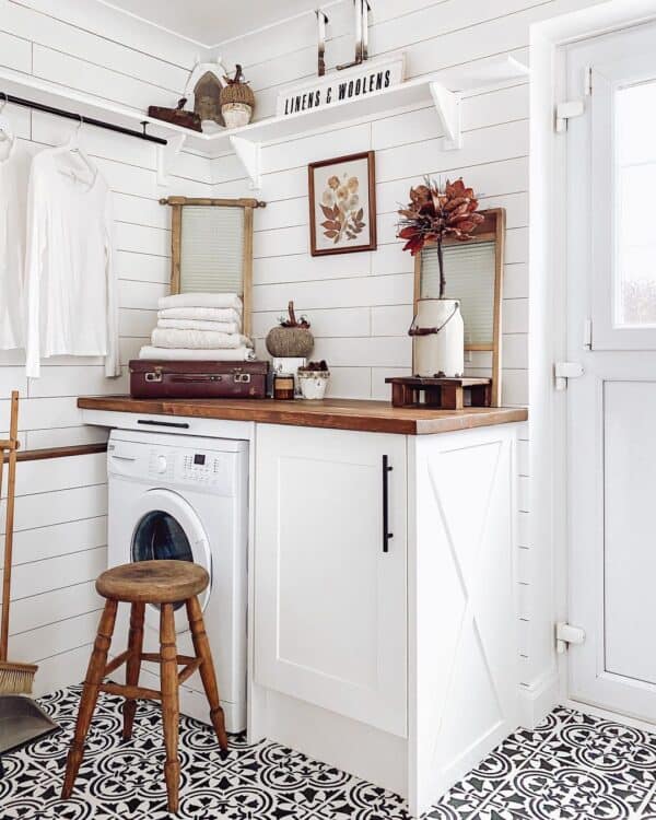 24 Farmhouse Laundry Room Door Designs You Need to See