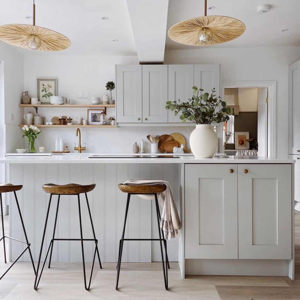 31 Light Grey Kitchen Cabinets for a Sophisticated Style