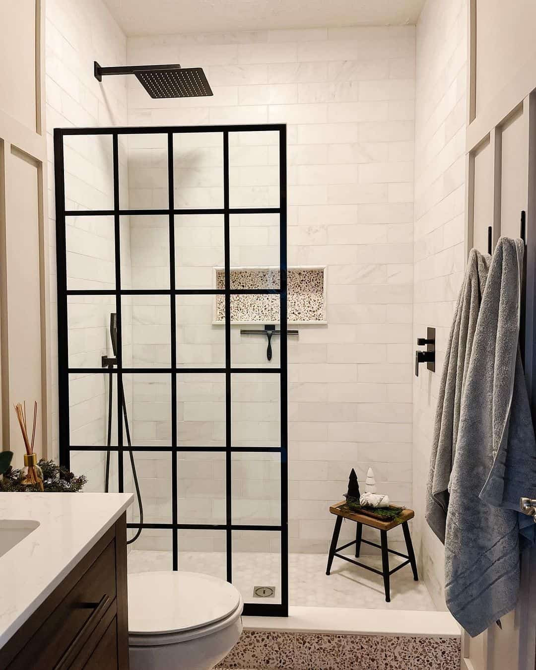 Black Grid Shower with White Shower Niche Trim - Soul & Lane