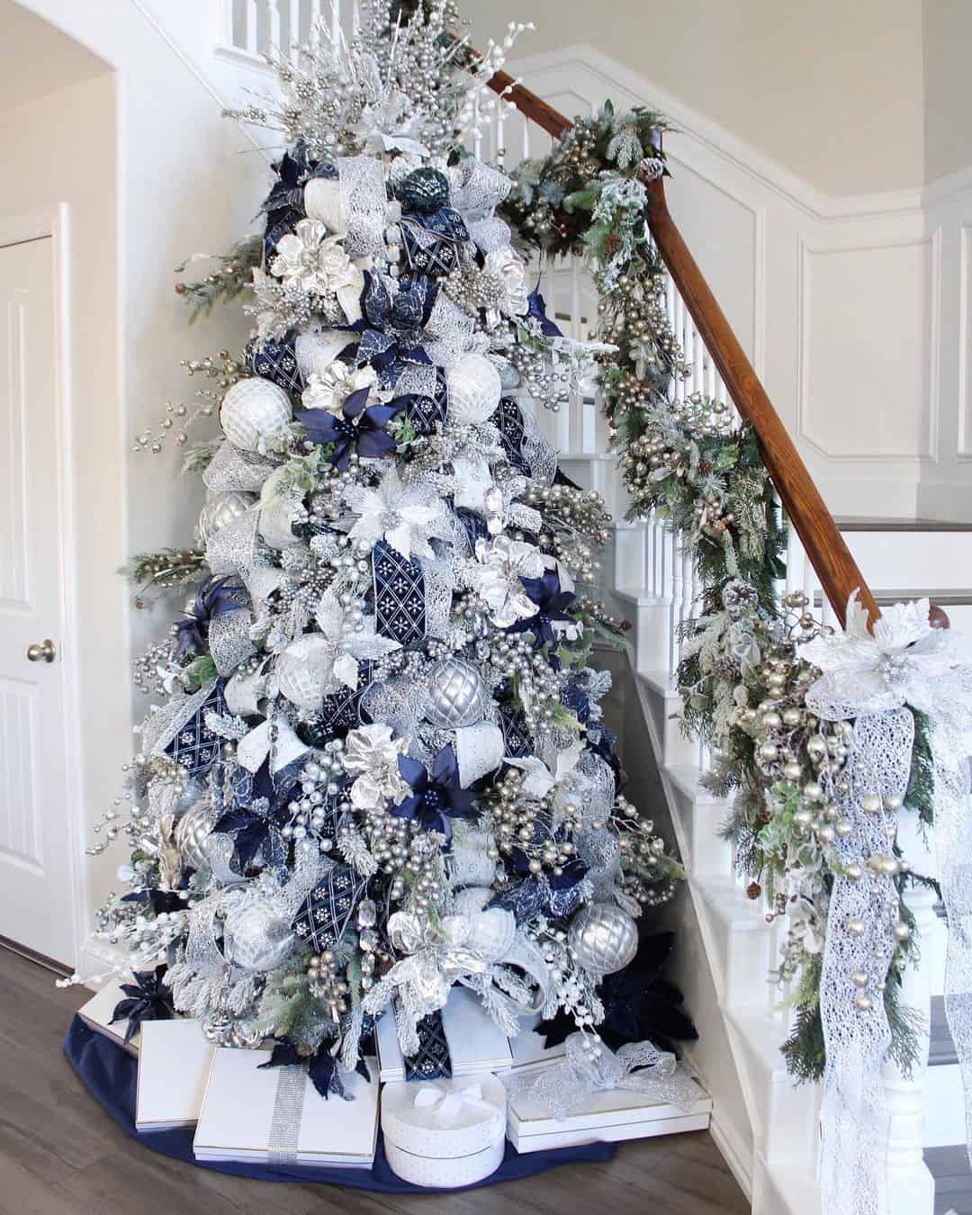white and silver christmas tree decorating ideas