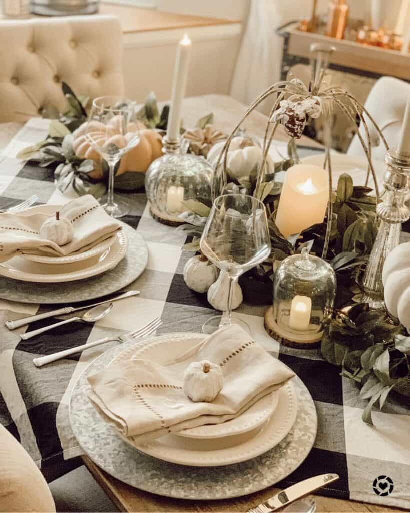 35 Fall Tablescapes for Enchanting Autumnal Dining