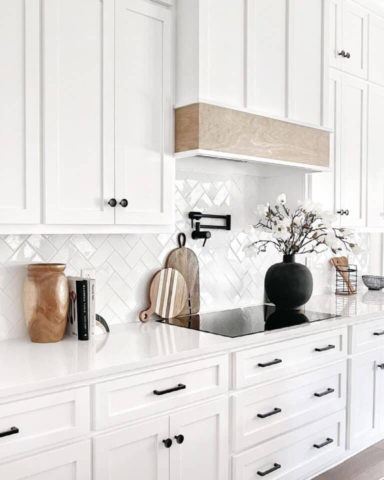31 Black Kitchen Decor Ideas for A Bold Look