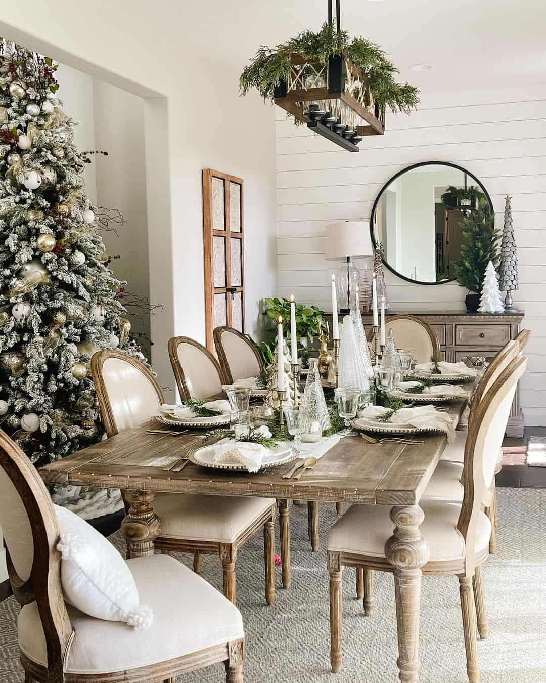 Christmas Farmhouse with Gold Table Décor - Soul & Lane