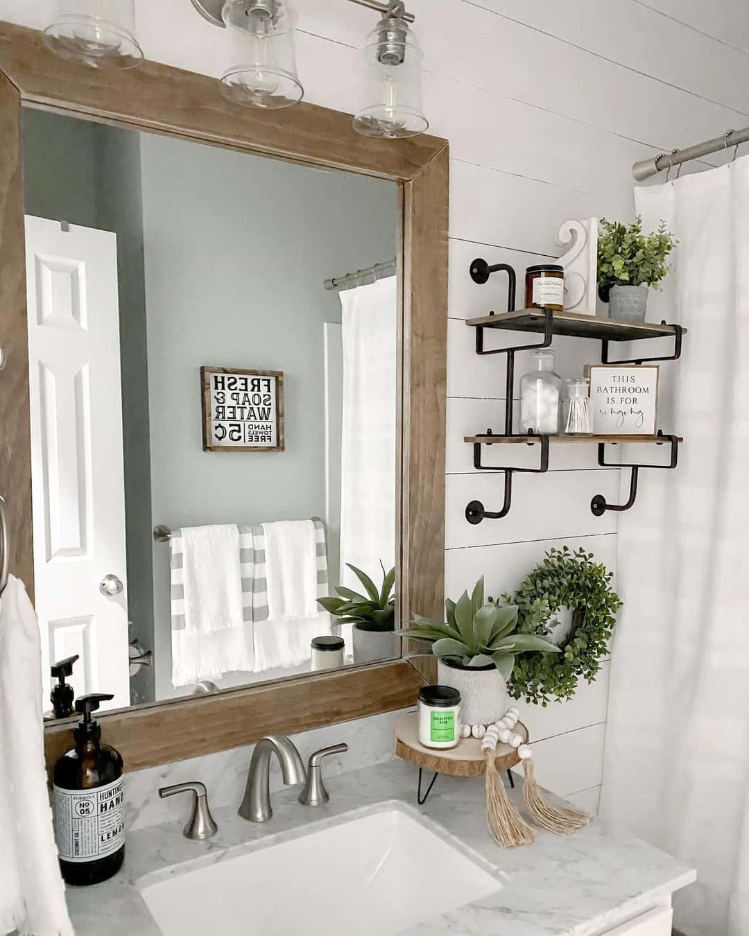 Gray Marble Bathroom Vanity Décor Ideas - Soul & Lane