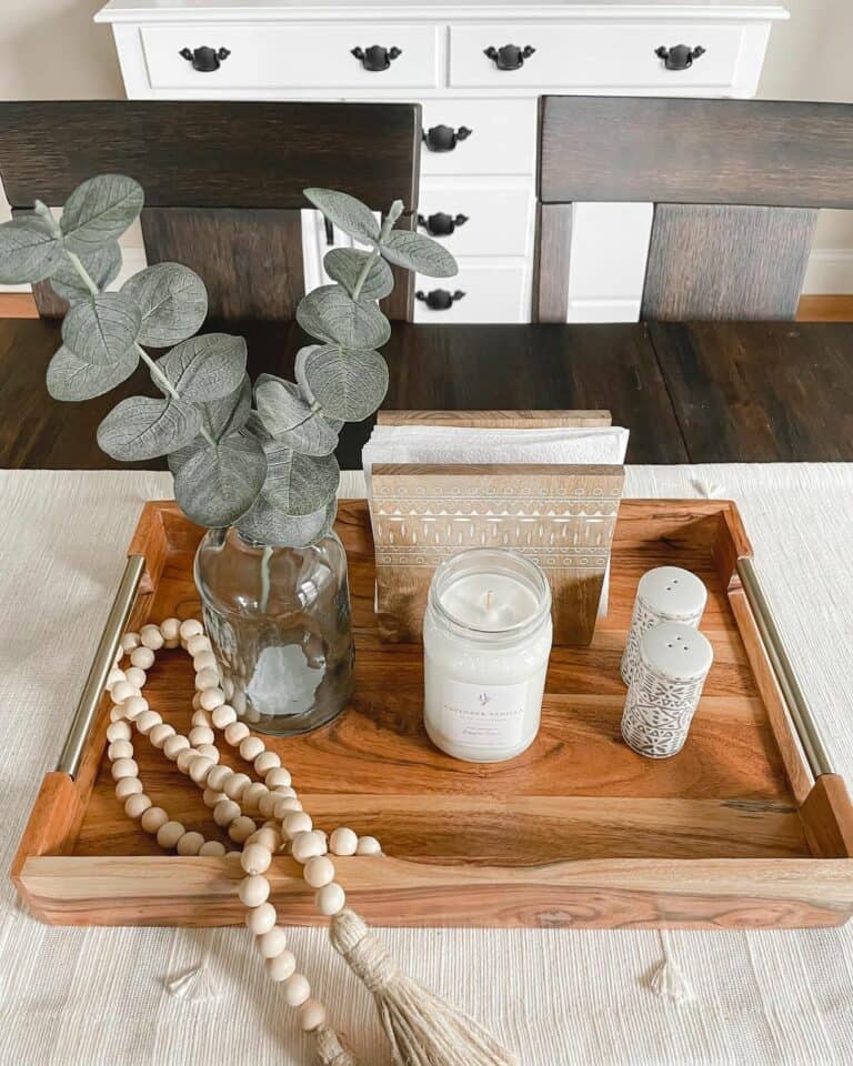 21 Mason Jar Centerpiece Ideas for a Timeless Dining Table Focal Point
