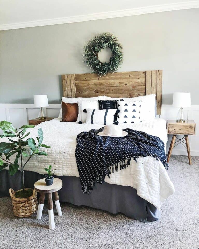 Rustic White And Navy Farmhouse Bedroom Idea 768x960 