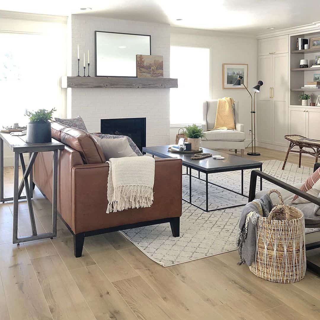 34 Noteworthy Wood Flooring Ideas for Living Rooms
