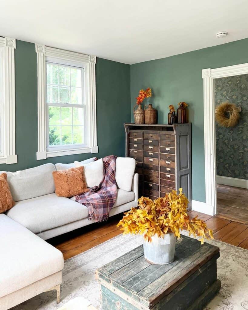 15 Green Living Room Ideas for a Refreshing Retreat