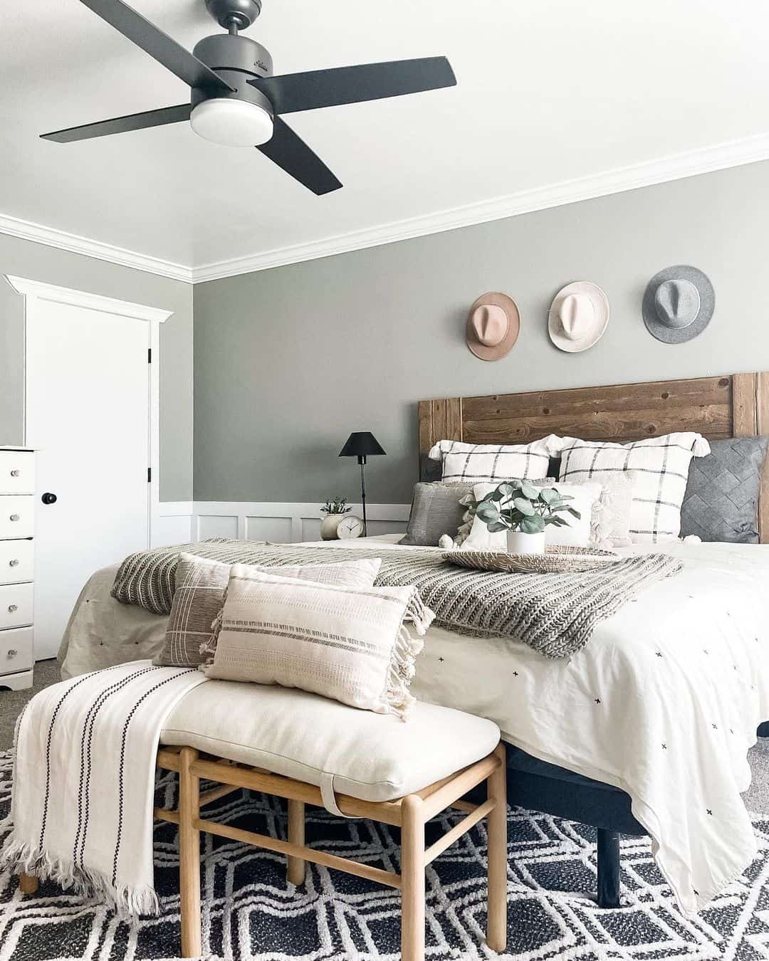 30 Ways to Position a Bed Against a Wall To Create Space