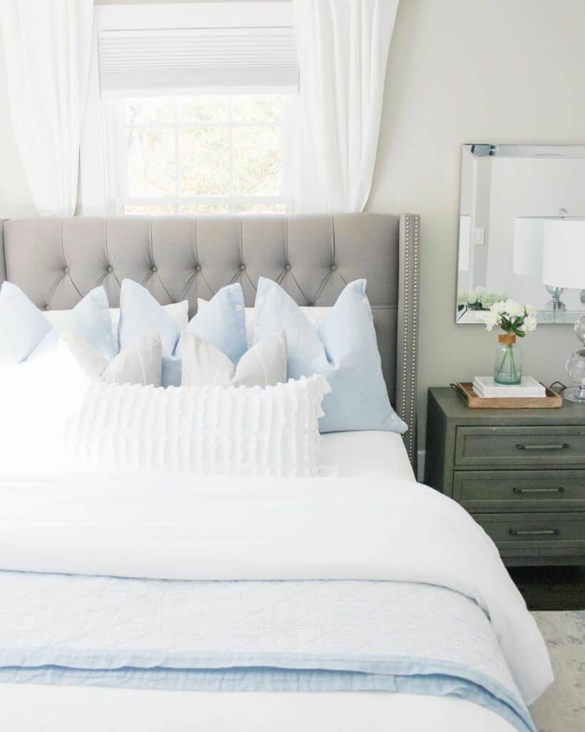 20 Blue and White Bedrooms for a Gorgeous Farmhouse Retreat