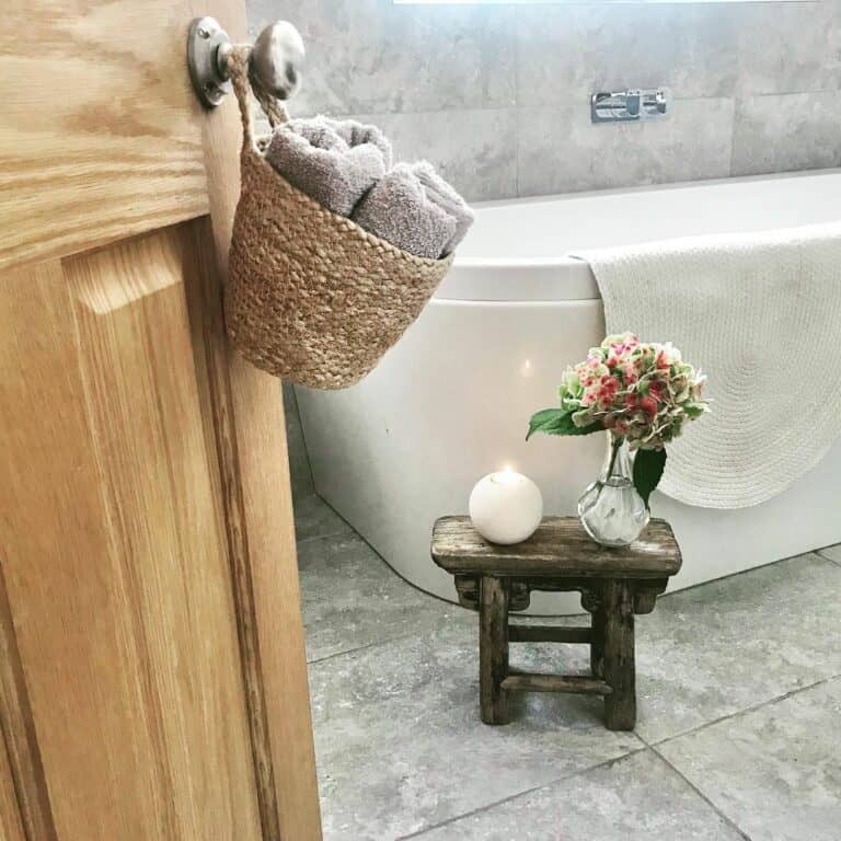https://www.soulandlane.com/wp-content/uploads/2023/05/Rustic-Bathroom-Table-With-Spring-Decor-768x768.jpg
