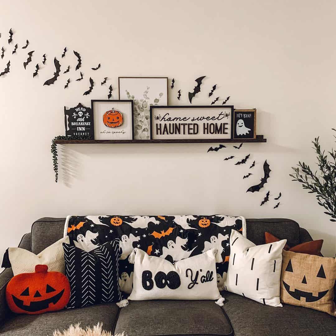 Spooky Signs and Cursed Cushions - Soul & Lane
